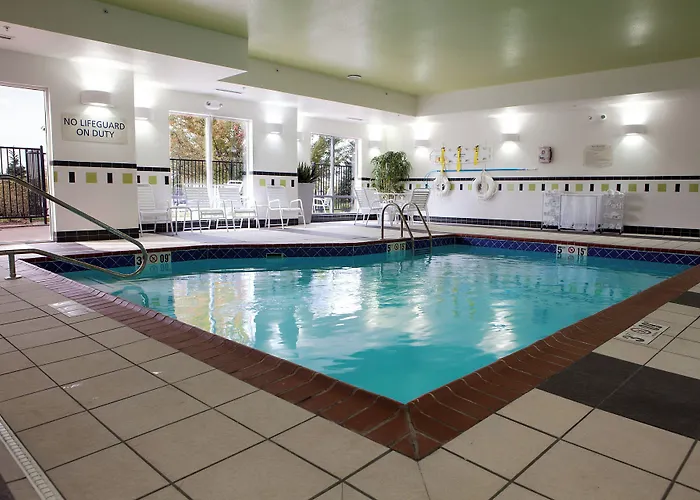 Fairfield Inn And Suites Flint Fenton